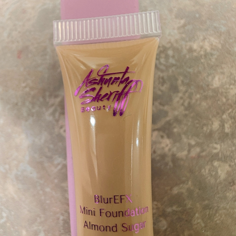BlurEFX Mini Foundation - Almond Sugar